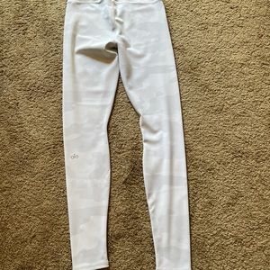 Alo vapor high waist leggings white camouflage
